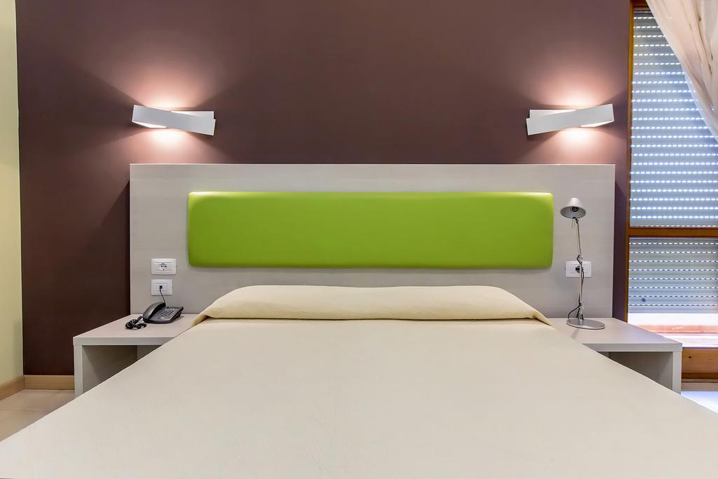 Hotel Residence Ulivi E Palme Cagliari Bagian luar foto