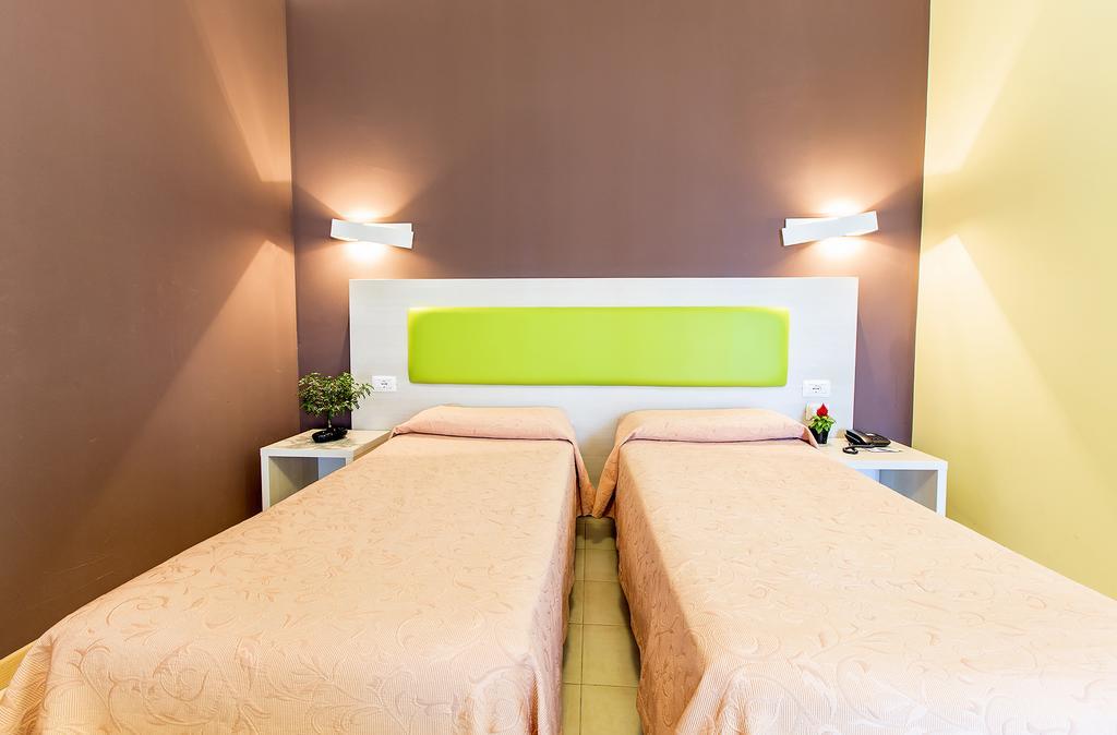 Hotel Residence Ulivi E Palme Cagliari Bagian luar foto