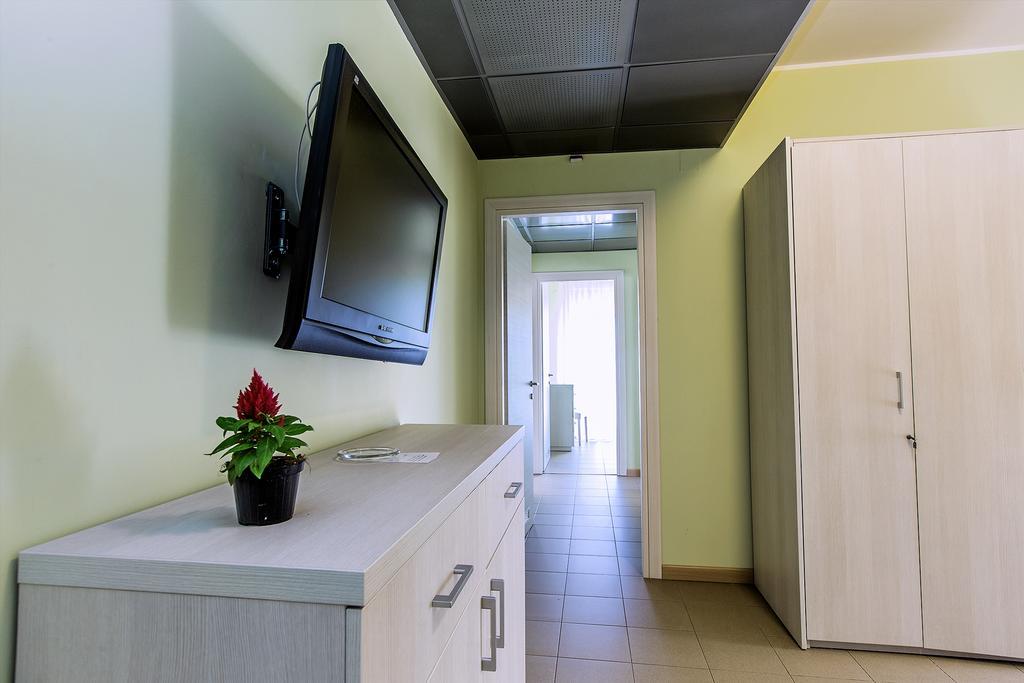 Hotel Residence Ulivi E Palme Cagliari Bagian luar foto