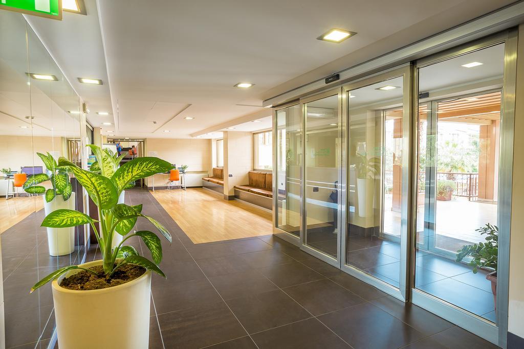Hotel Residence Ulivi E Palme Cagliari Bagian luar foto