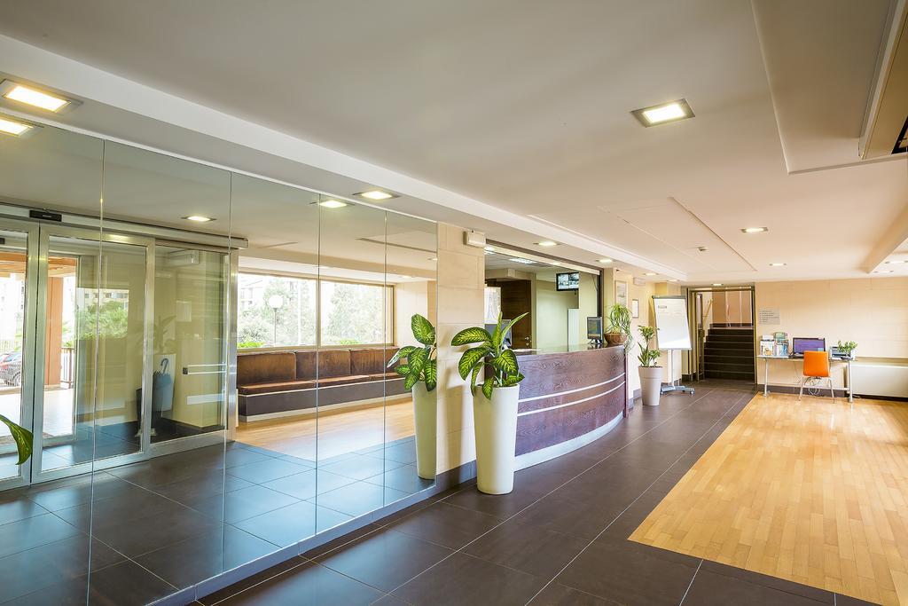 Hotel Residence Ulivi E Palme Cagliari Bagian luar foto