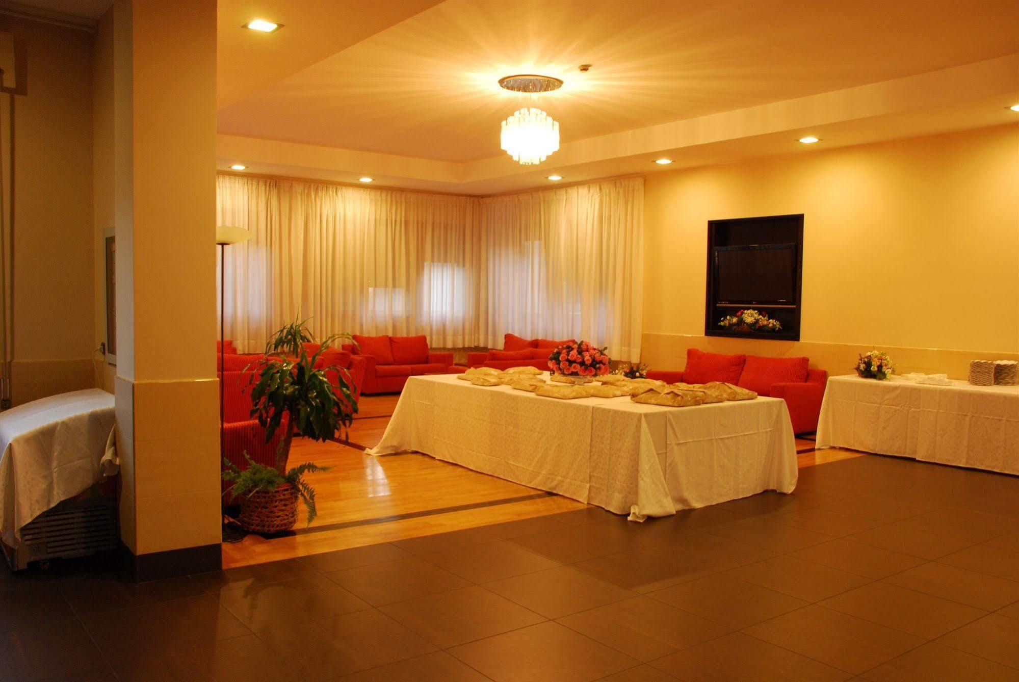 Hotel Residence Ulivi E Palme Cagliari Bagian luar foto